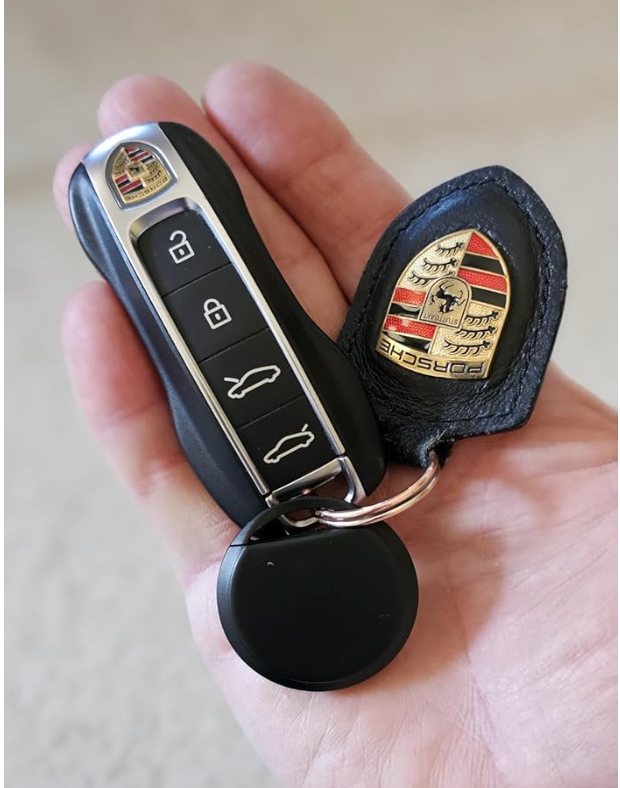 4Pack Oscanna MFI Certified Tracker Tag Black works with Findmy